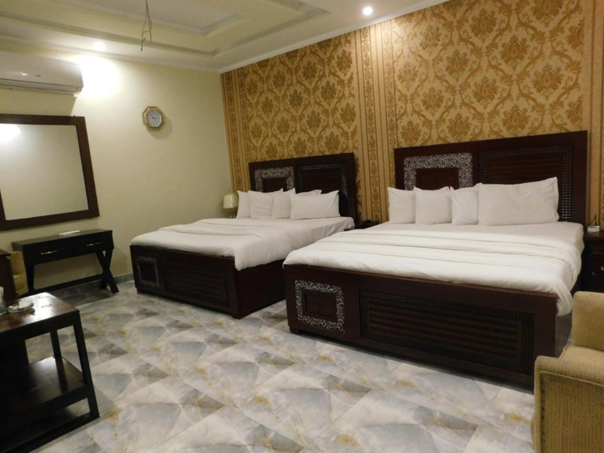 โรงแรม S.R. เลาจน์ มุลตาน ภายนอก รูปภาพ