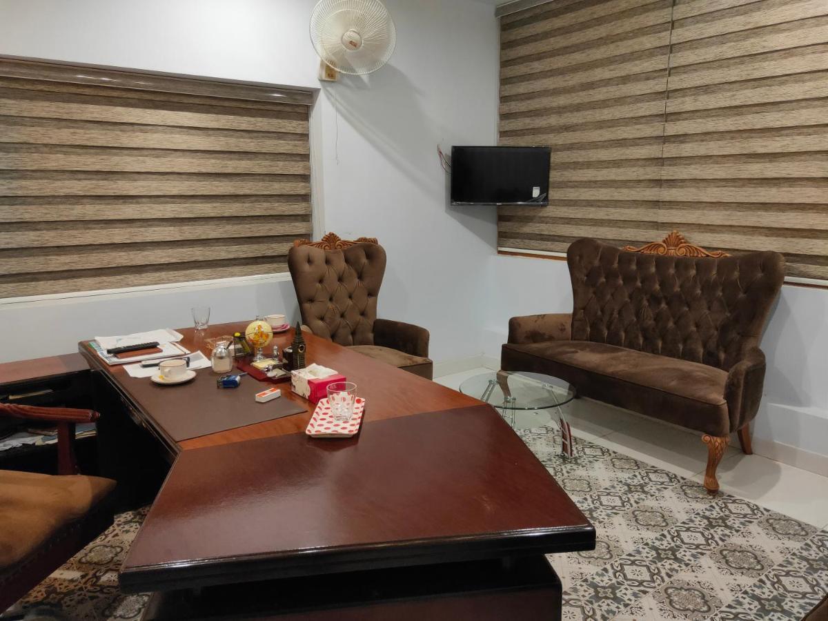 โรงแรม S.R. เลาจน์ มุลตาน ภายนอก รูปภาพ