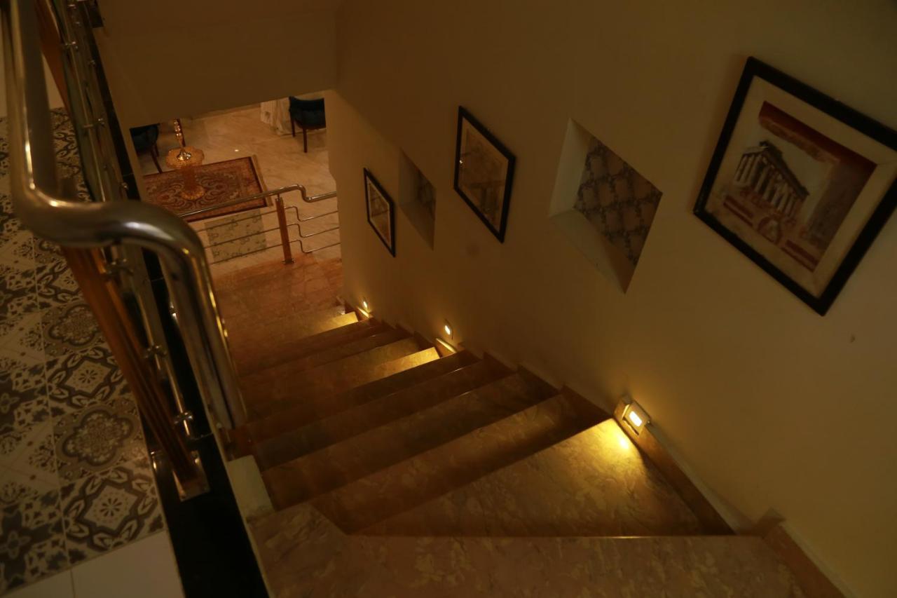 โรงแรม S.R. เลาจน์ มุลตาน ภายนอก รูปภาพ